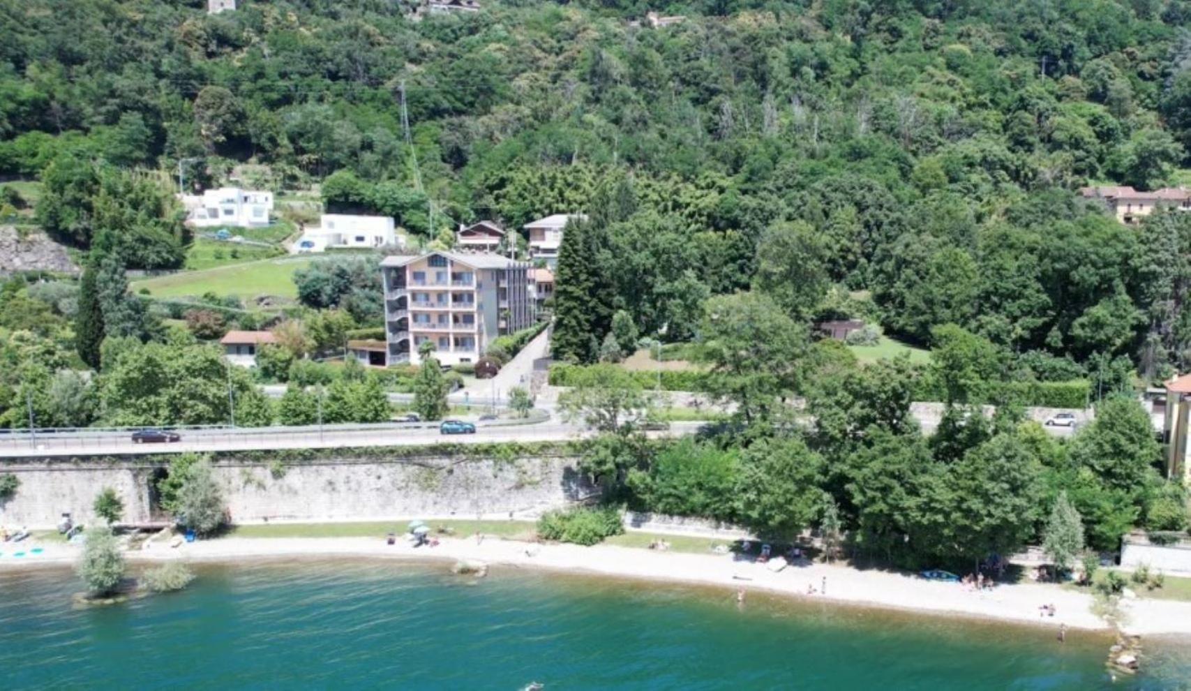 Residence Tre Ponti Verbania Bagian luar foto
