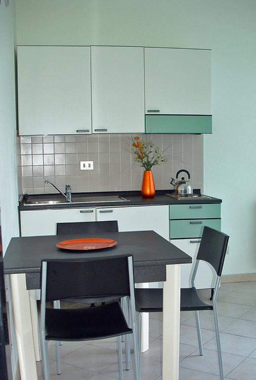 Residence Tre Ponti Verbania Bagian luar foto