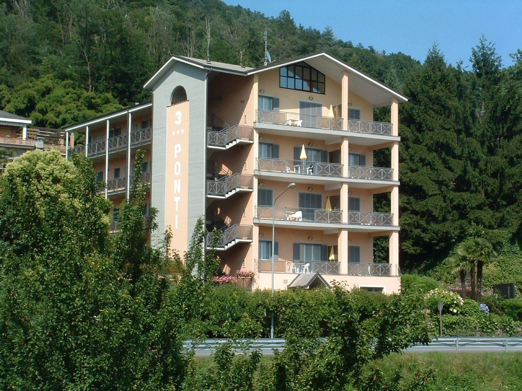 Residence Tre Ponti Verbania Bagian luar foto