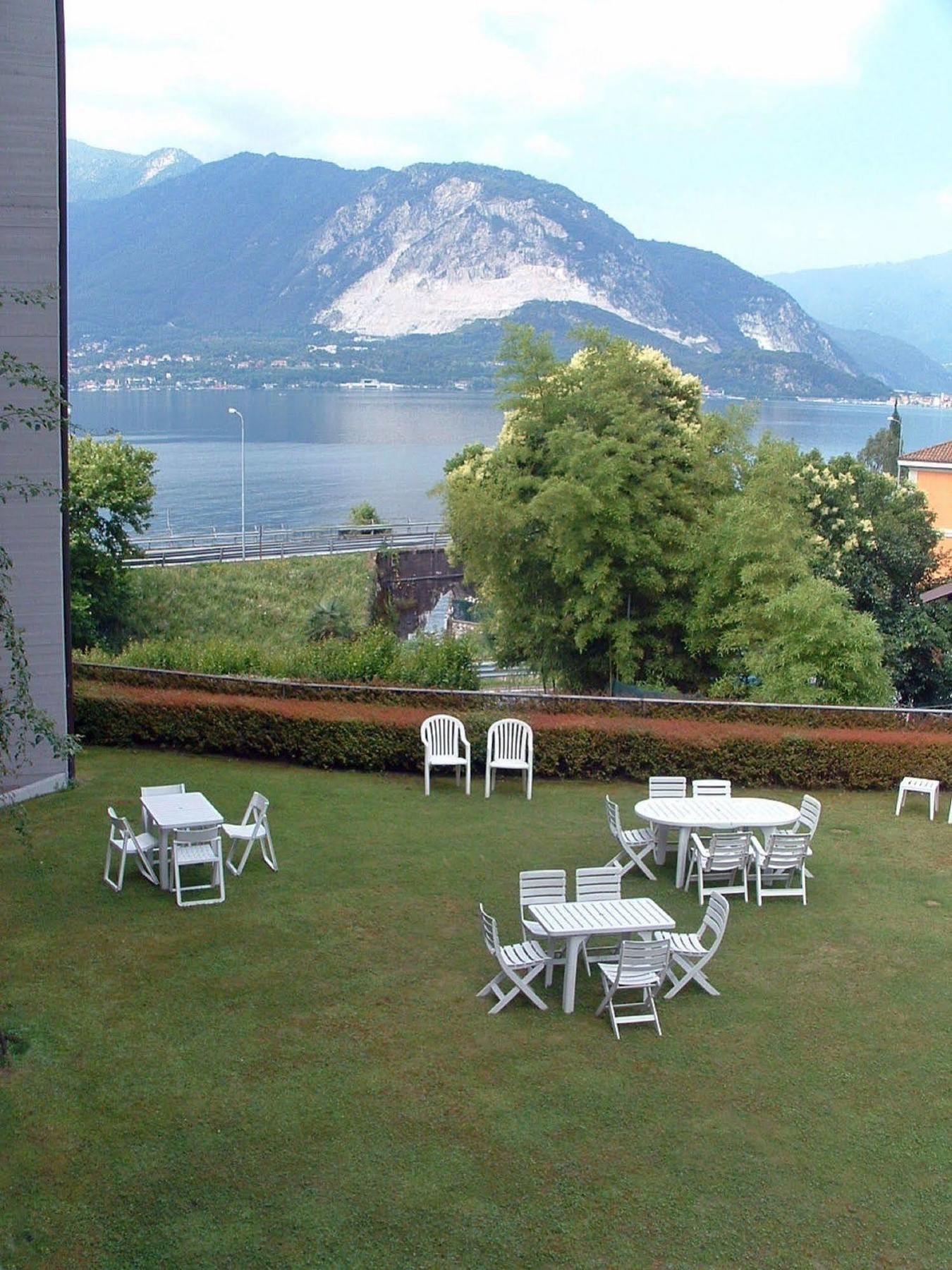Residence Tre Ponti Verbania Bagian luar foto
