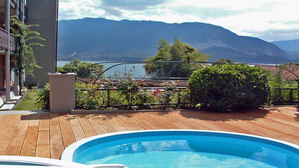 Residence Tre Ponti Verbania Bagian luar foto
